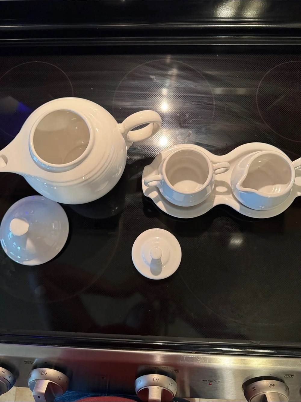 Fiestaware White Teapot with Sugar and Creamer plus Tray - Picture 5 of 10